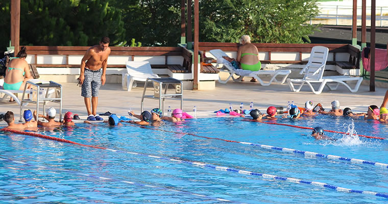 Beylikdüzü Kişiye Özel Yüzme Kursu